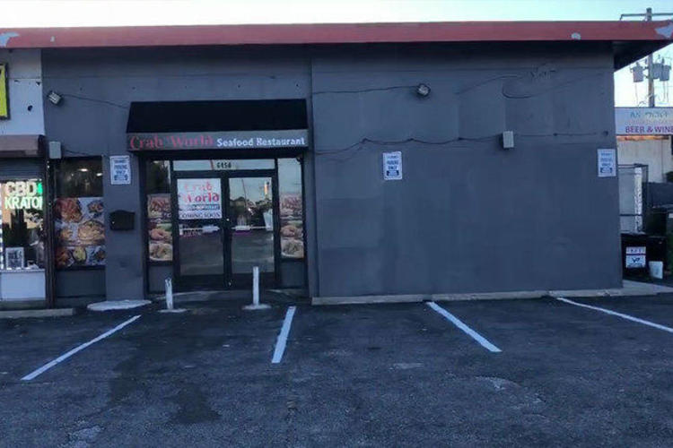 Parking near Crab World Seafood Restaurant Washington, DC.